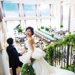 Accueillir　風彩の森迎賓館（アクイール　かぜのもりげいひんかん）：花嫁姿が映える光の演出で魅了するチャペル空間！1日1組貸切の贅沢な時間を