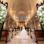 コルティーレ茅ヶ崎／セント・エターナル・チャペル：県内屈指の大スケール！自然光降り注ぐ独立型チャペルでドラマティックなウエディング