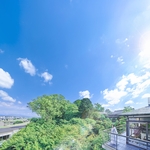 辻家庭園　～前田家家老旧横山家迎賓館～（金沢市指定文化財）：【今夏、館内リニューアル】歴史息づく金沢の名勝が舞台。四季折々の庭園美が包む一日