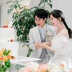 アルカンシエル luxe mariage大阪：ゲストがふたりのもとに気軽に訪れて一緒に楽しむアットホームな披露宴。みんなに感謝を伝えることができた