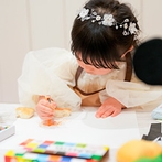 インスタイルウェディング京都（InStyle wedding KYOTO）：愛娘からパパママへのサプライズもプランナーが後押し。家族やゲストのサポート体制もしっかりしていて安心