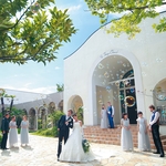 ＡＦＦＲＡＮＣＨＩＲ　ＱＵＥＥＮ’Ｓ　ＣＯＵＲＴ（アーフランシェル・クィーンズコート）：プール付プライベートガーデンを満喫！海外へ訪れたような開放感溢れるウエディング