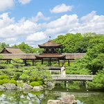 平安神宮会館：【京都駅～送迎バス有り】圧巻の一万坪庭園でゲストを魅了。非日常空間で寛ぐ一日