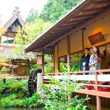 うかい鳥山：1964年から続く伝統と美味、神殿での神前式。美しい庭園で特別な1日を過ごす