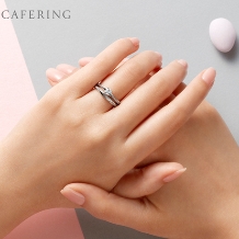 ジュエリーサカグチ:【ノエル】360℃どこから見ても輝きが美しい結婚指輪