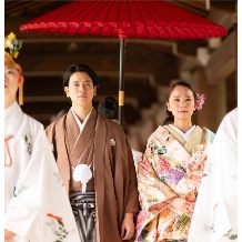 ＴＨＥ　ＭＯＲＲＩＳ（ザ・モーリス）:【三嶋大社で叶える和装婚】本殿改修中も自然光が入る舞殿で挙式◎｜準備1ヶ月OK！30名食事会付き