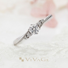 JEWEL SEVEN BRIDAL:S字ラインに沿うミルグレインとダイヤモンドが可憐に指を美しく魅せる