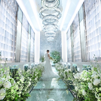 ビアンカーラ ヒルサイドテラス(BIANCARA HILLSIDE TERRACE):【25年12月-26年2月】<30名108万/40名127万>ホワイトチャペルキャンドル挙式&写真&美容&ドレス2着等込:【名駅すぐ】閑静な非日常エリア。『ガラスのチャペル』&石造りの貸切邸宅で上質な日