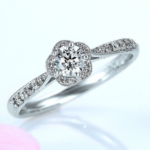 MAGGIORE アートダイヤモンド（マジョーレ）:【マジョーレ】花びらにもダイヤを敷き詰めた豪華で華奢なエンゲージリング