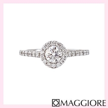 MAGGIORE アートダイヤモンド（マジョーレ）:【マジョーレ】周囲を魅了する大粒ダイヤとメレの華やかなエンゲージリング