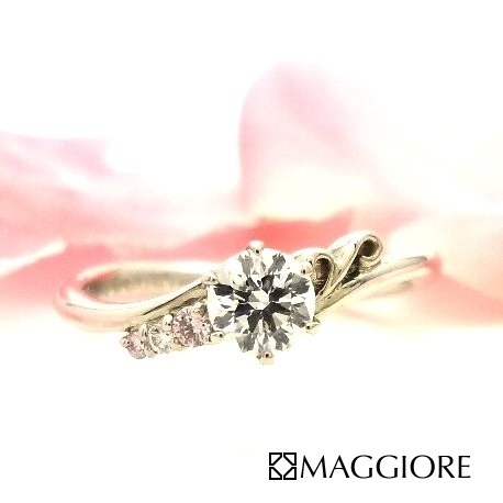 マジョーレ 永遠の愛 が花言葉の蔦をイメージしたエンゲージリング Maggiore アートダイヤモンド マジョーレ ゼクシィ