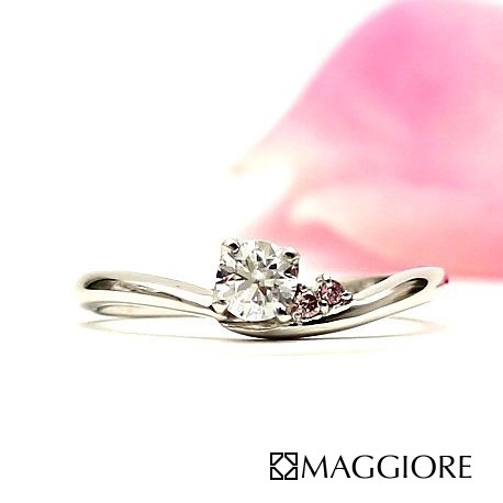 マジョーレ 濃淡ピンクダイヤのグラデーションが可愛い フレンチマリアンヌ Maggiore アートダイヤモンド マジョーレ ゼクシィ