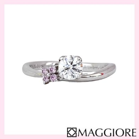 MAGGIORE アートダイヤモンド（マジョーレ）:ピンクダイヤ4石がかわいいお花のようなマジョーレオリジナルエンゲージリング