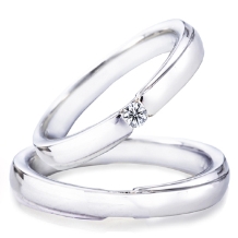 シンプルだけど一粒ダイヤが目を引く人気のプラチナダイヤ結婚指輪がペア19万8千円