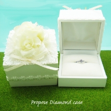 美しいダイヤとピンクサファイアの大人可愛い人気の王道婚約指輪が15万8千円！