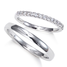美しく輝く人気のプラチナハーフエタニティダイヤ結婚指輪が2本で17万円！