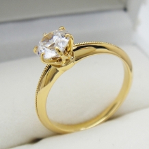 美輪宝石:クラシカルゴールド好きな花嫁にお勧め★大粒0.5ctダイヤのプロポーズ婚約指輪！