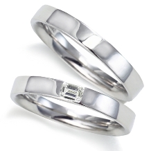 シンプル好きカップルにお勧め！角ダイヤを使用したクールな輝きを放つ結婚指輪！