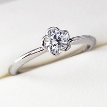 美輪宝石:【価格２５万円】0.3カラット・Fカラー・VS2・３EXのお花モチーフ婚約指輪！