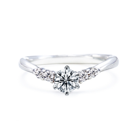 美輪宝石:指が長く美しく見える！人気のVライン0.3カラットダイヤの婚約指輪が24万5千円