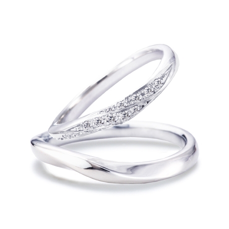 美輪宝石:ダイヤを豪華に使用したキラキラ好き花嫁にお勧め★プラチナ結婚指輪ペア18万円