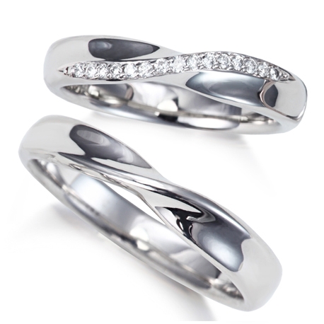 美輪宝石:高級感ある重厚造りのプラチナダイヤ入り結婚指輪が２本で22万円！【美輪宝石】