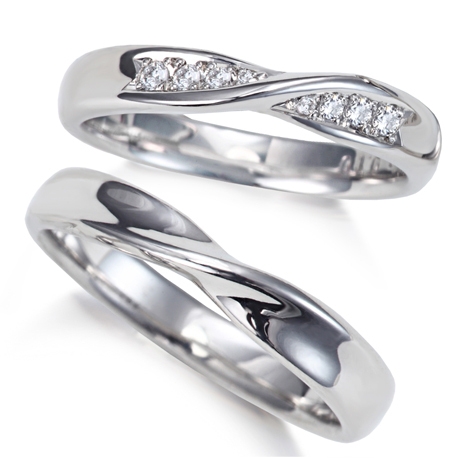 美輪宝石:高級感ある重厚造りのプラチナダイヤ入り結婚指輪が２本で22万円！【美輪宝石】