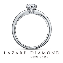ラザール ダイヤモンド ブティック:【マンハッタンヘンジ】ゆるやかなウェーブが美しく、重ね付も万能なエンゲージリング