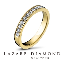 ラザール ダイヤモンド ブティック:【ソワレ(YG)】ラインに沿って並んだダイヤが、クールな印象のエタニティリング