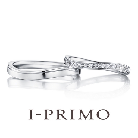 I-PRIMO(アイプリモ):＜トリトーネ＞メレダイヤが煌めくゆるやかウェーブのデザイン
