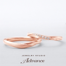 JEWELRY STUDIO Advance:指を細く華奢に見せるおすすめリング　Feuille(フィユ)『ふたりの心を繋ぐ』