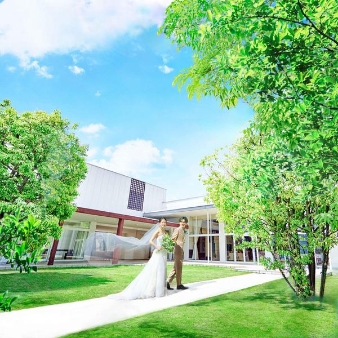 結婚式場：緑溢れる絶景ガーデン*1組貸切邸宅*上質なおもてなし×美食体験