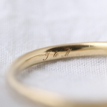 atelier Kiona.（アトリエ キオナ）:ナチュラルなツチメ模様がかわいい！シャンパンゴールドの婚約指輪♪