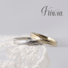 atelier Kiona.（アトリエ キオナ）:ぷっくりとした形が可愛らしい！ツチメでナチュラルに仕上げた結婚指輪♪