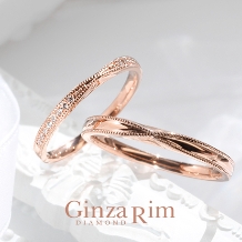 【銀座リム／セシリー】温かみのあるピンクゴールドの指輪がふたりをつなぐ