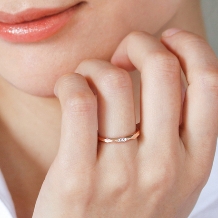 Ginza Rim／銀座リム:【銀座リム／カルラ】ふたりを繋ぐ運命の赤い糸・ピンクゴールドの指輪で愛を誓う
