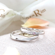 Ginza Rim／銀座リム:【銀座リム／ステラ】連なるダイヤモンドに煌めく、一粒のピンクの輝き