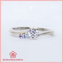【杢目金屋】優美な流れが指を美しく見せてくれるプラチナ入り婚約指輪「月桜」