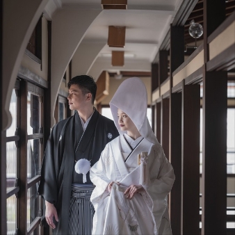 FUNATSURU KYOTO KAMOGAWA RESORT （国登録有形文化財）：【神社コンシェルジュ相談×神社紹介あり】大人の和モダン婚相談