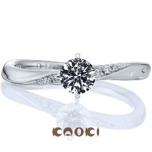 【人気の婚約指輪！】センターダイヤが桜の花びらを表し、流れるように幸せを運ぶ