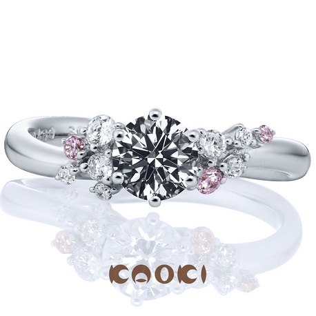 ダイヤモンド専門店　ＫＡＯＫＩ（カオキ）:華やかなピンクサファイアをあしらった女性の憧れリング♪