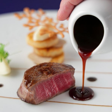 ホテル ラ・スイート神戸ハーバーランド　（ＨＯＴＥＬ　ＬＡ　ＳＵＩＴＥ　ＫＯＢＥ　ＨＡＲＢＯＲＬＡＮＤ）：【水曜限定】13大特典×光と海のチャペル×贅沢6品無料試食
