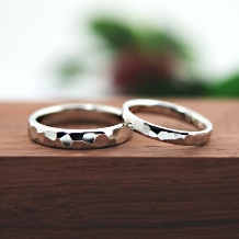 結婚指輪専門店　工房Ｒｙｏ_【職人技のデザインを二人の好みの幅で作れる】鎚目