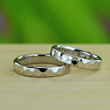 結婚指輪専門店　工房Ｒｙｏ:【男性からも人気の結婚指輪】幅広の鎚目（つちめ）リング