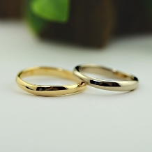 シンプルだけど計算された曲線が美しい結婚指輪