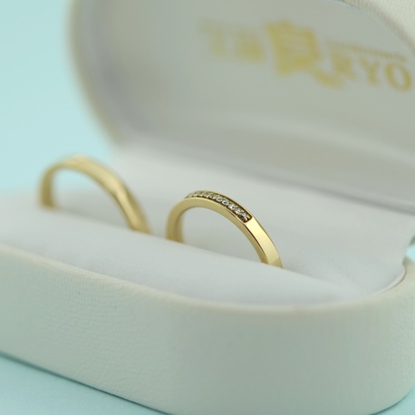 結婚指輪専門店　工房Ｒｙｏ:ダイヤ入りのスタイリッシュな結婚指輪
