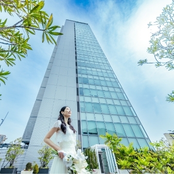 GRANDAIR（グランディエール）:26年6～8月《50名265万円⇒221万円》全天候型屋内ウエディングで青空×絶景でおもてなし◆安心サポート付