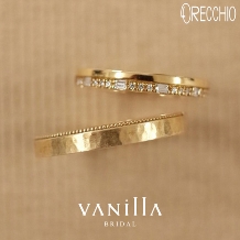 VANillA（ヴァニラ）:丸いダイヤと長方形のダイヤを交互にセッティングした華やかな結婚指輪