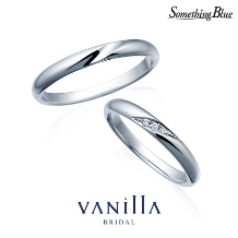 VANillA（ヴァニラ）:斜めに入ったさり気ないダイヤモンドがアクセントになった結婚指輪