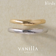 VANillA（ヴァニラ）:優しく肌に馴染んむようなニュアンス感を表現した、独特のフォルム感のある結婚指輪